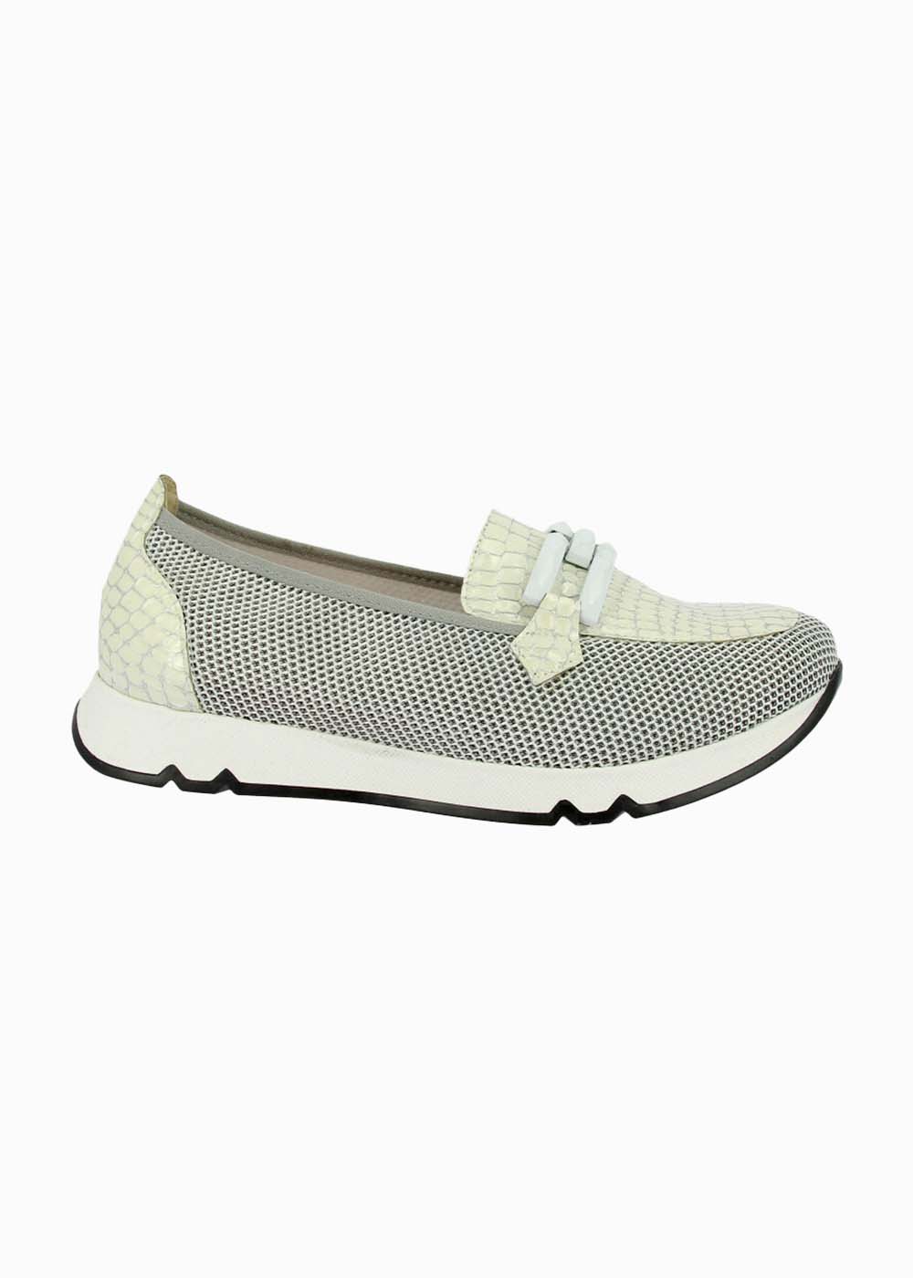 82555 White