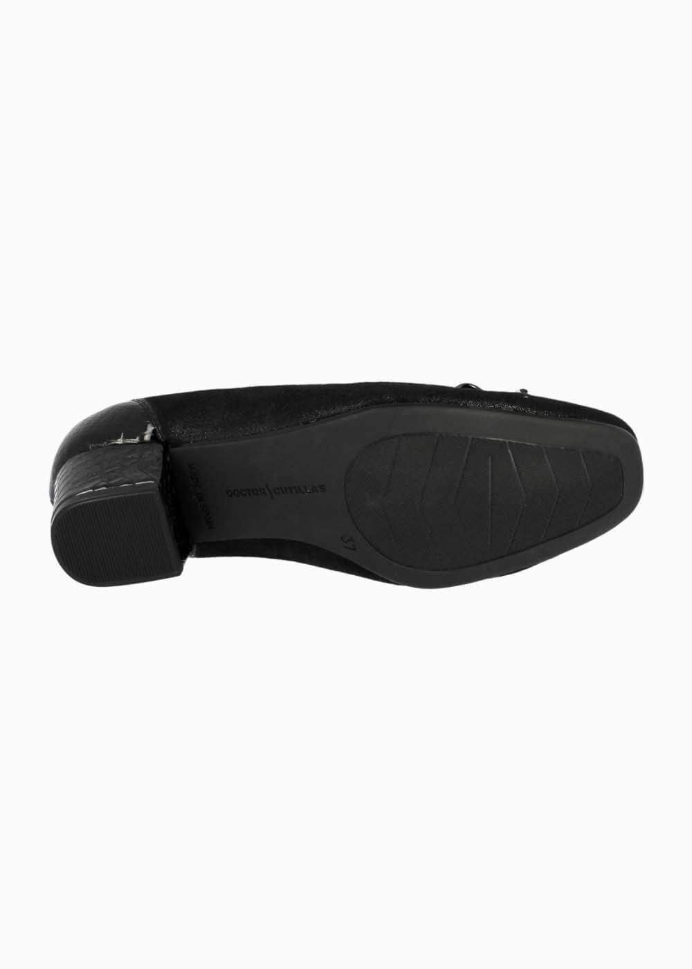 81233 Black