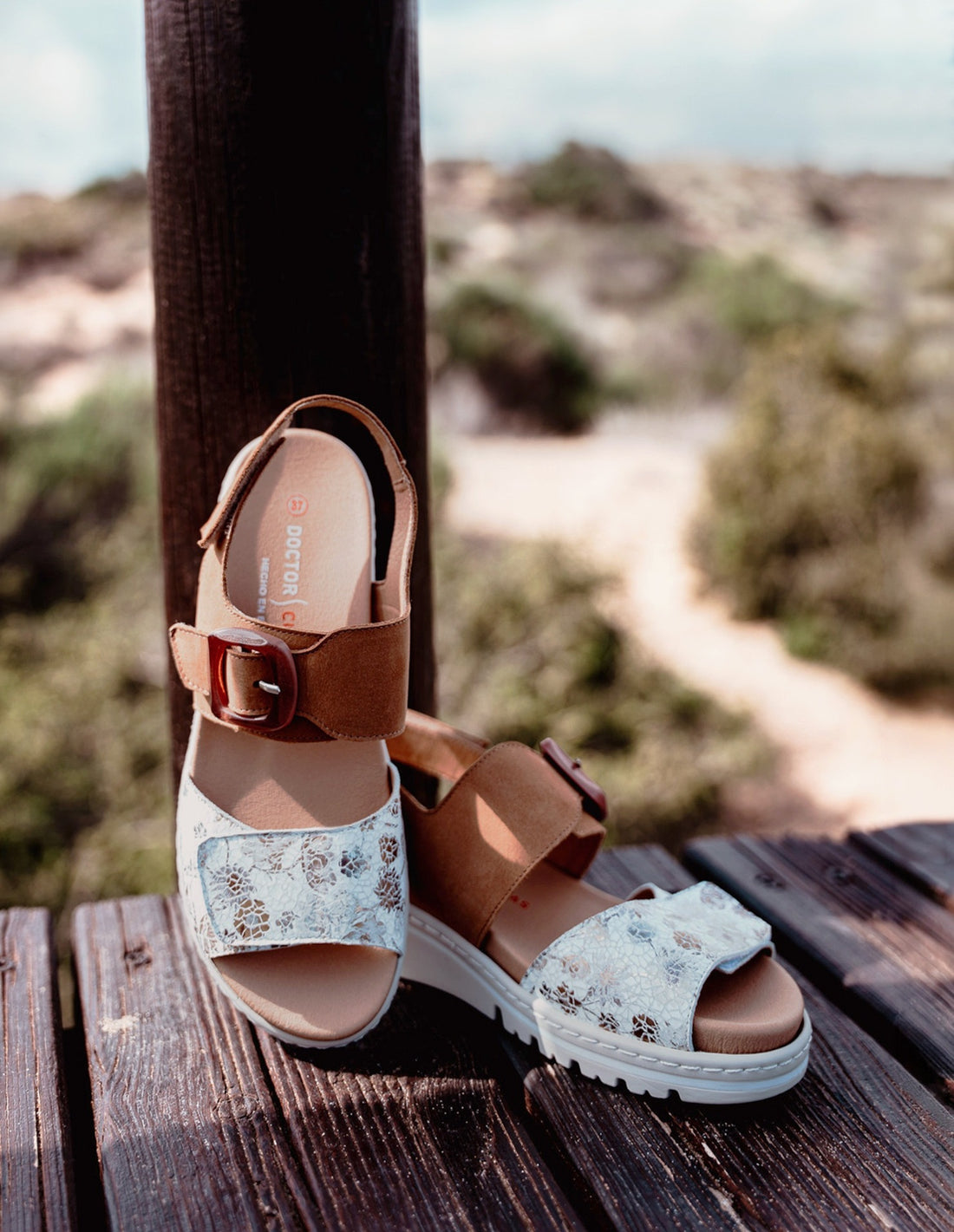 Sandalia cuña velcros 36152 Cuero